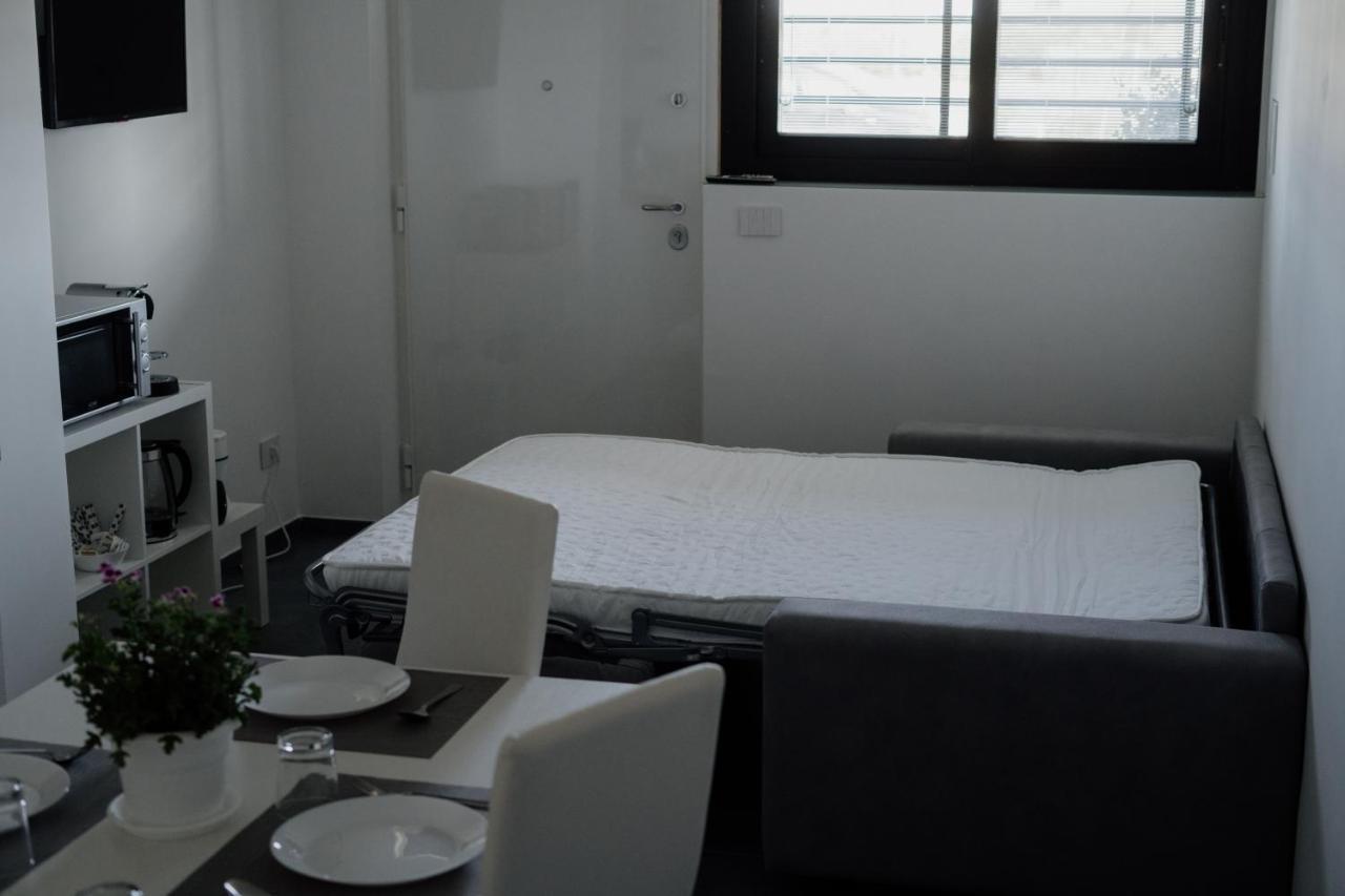 Domus - Cesare - *